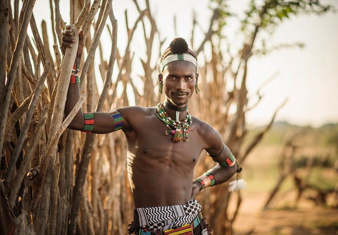 proud-warrior-posing-in-traditional-Hadza-attire