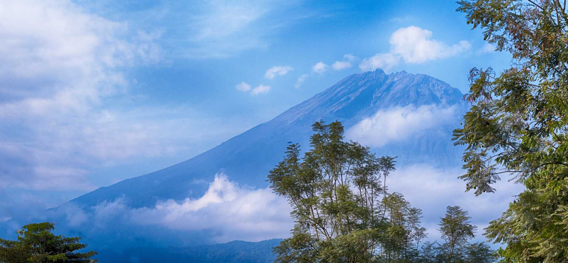 Best Time to Trek Mount Meru